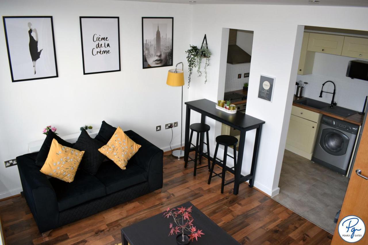 Penthouse - Amazing City Skyline Views - Balcony - Free Extra 2 Hours - Free Parking - Utilita Arena - Bullring Shopping - New St Station- Super King Size Bed 버밍엄 외부 사진
