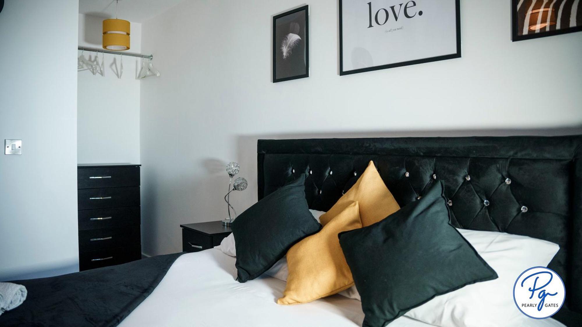 Penthouse - Amazing City Skyline Views - Balcony - Free Extra 2 Hours - Free Parking - Utilita Arena - Bullring Shopping - New St Station- Super King Size Bed 버밍엄 외부 사진