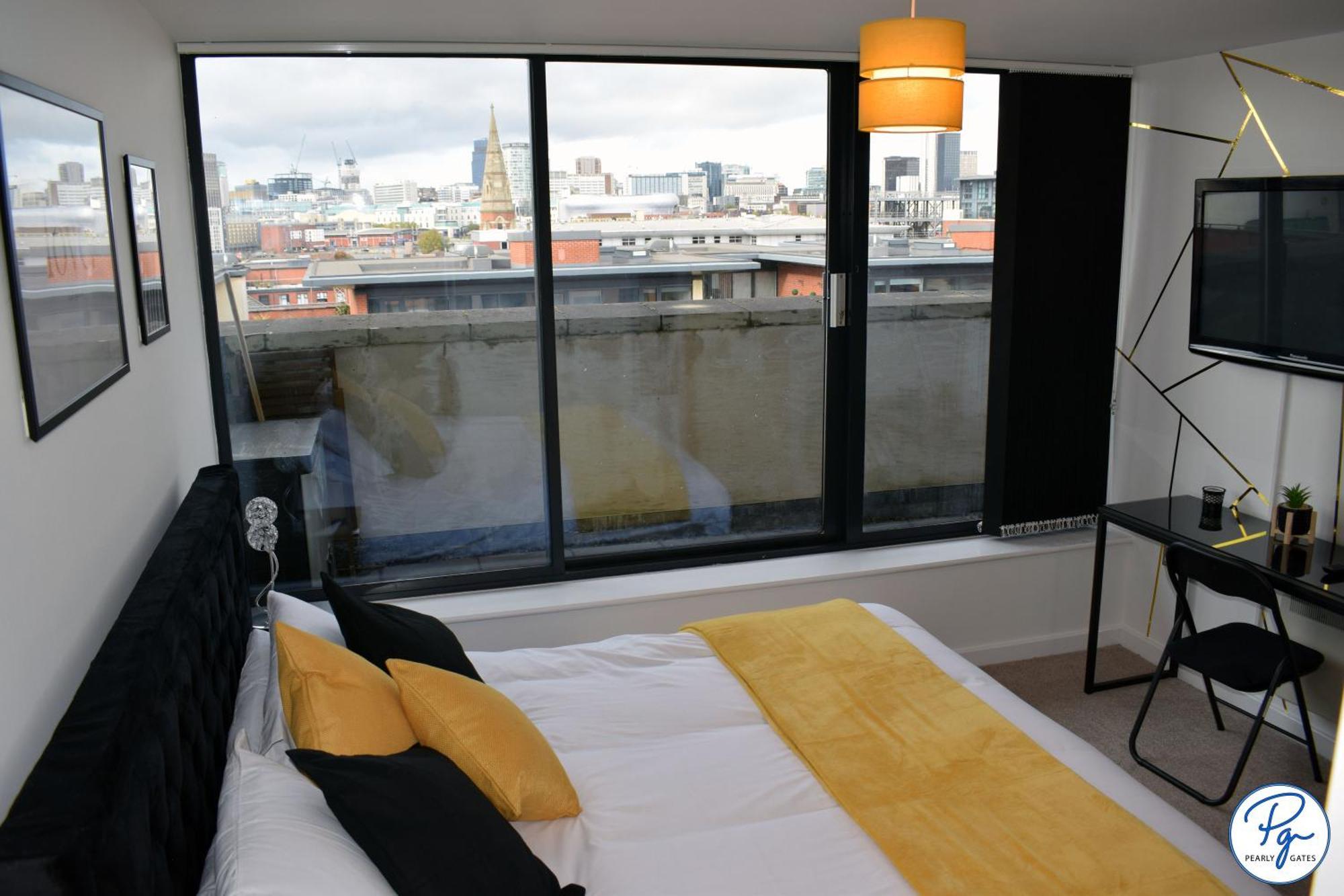 Penthouse - Amazing City Skyline Views - Balcony - Free Extra 2 Hours - Free Parking - Utilita Arena - Bullring Shopping - New St Station- Super King Size Bed 버밍엄 외부 사진